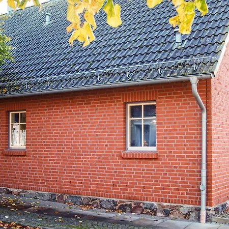 2 Bedroom Amazing In Appartement Koserow