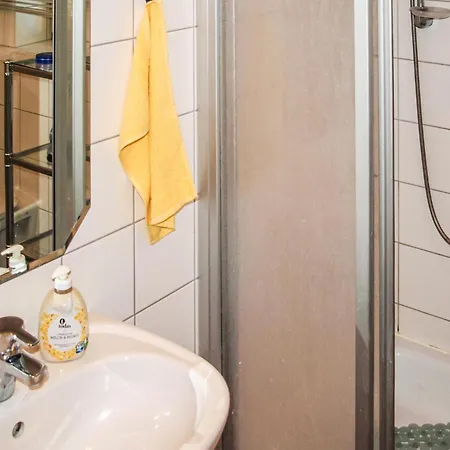 2 Bedroom Amazing In Apartment Koserow