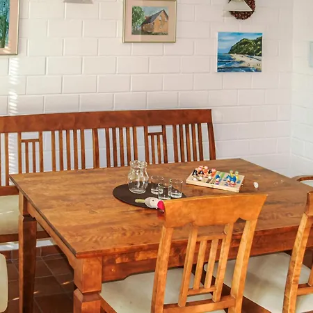 Apartment 2 Bedroom Amazing In Koserow